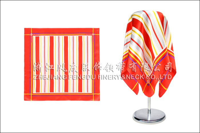 中國銀行 真絲中方巾 規格：60x60