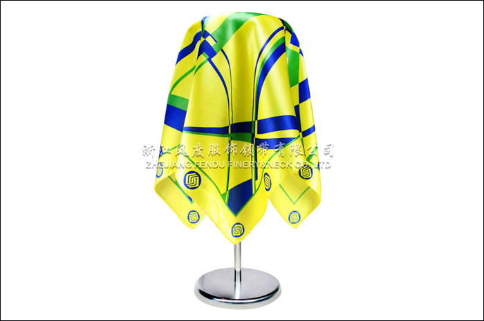 移動 仿絲小方巾 規格：53x53cm