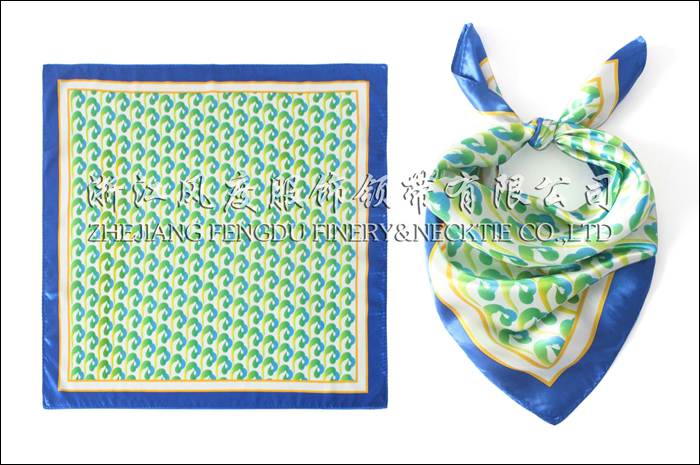 淮安現代有軌電車 仿絲小方巾 規格：53x53cm