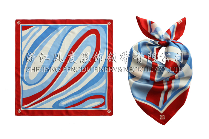 中國(guó)海外物業(yè)管理 真絲中方巾 規(guī)格：60x60cm