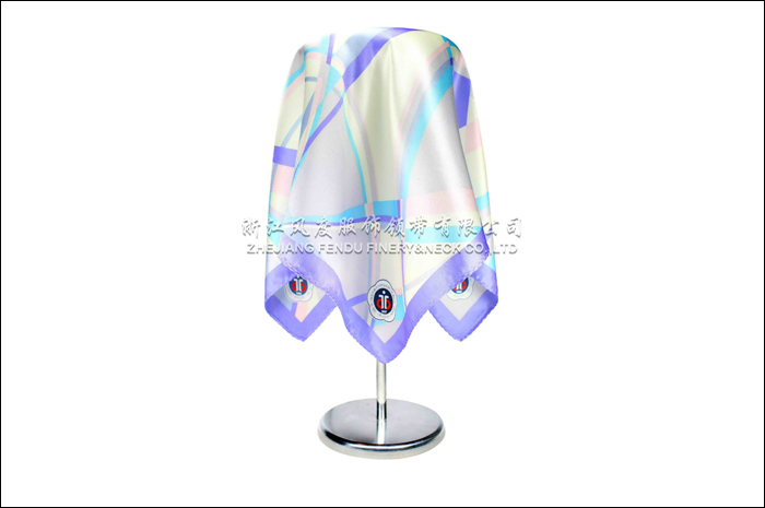 西北醫院 真絲小方巾 規格：53x53cm