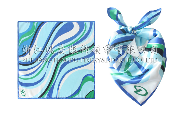 九州大地集團 仿絲小方巾 規格：53x53cm