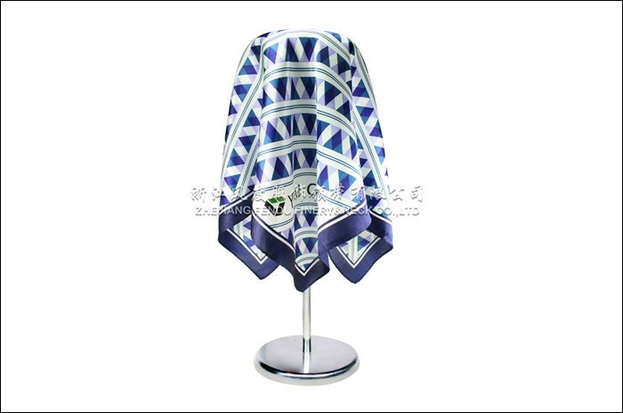 伊泰集團 真絲中方巾 規格：60x60cm