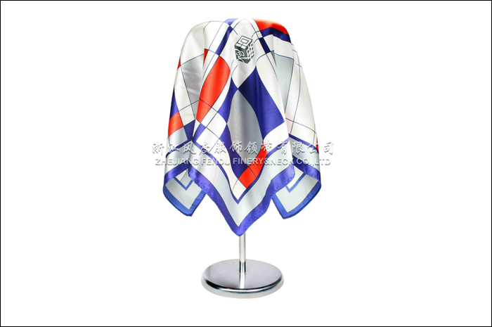 盤固水泥 仿絲小方巾 規格：53x53cm