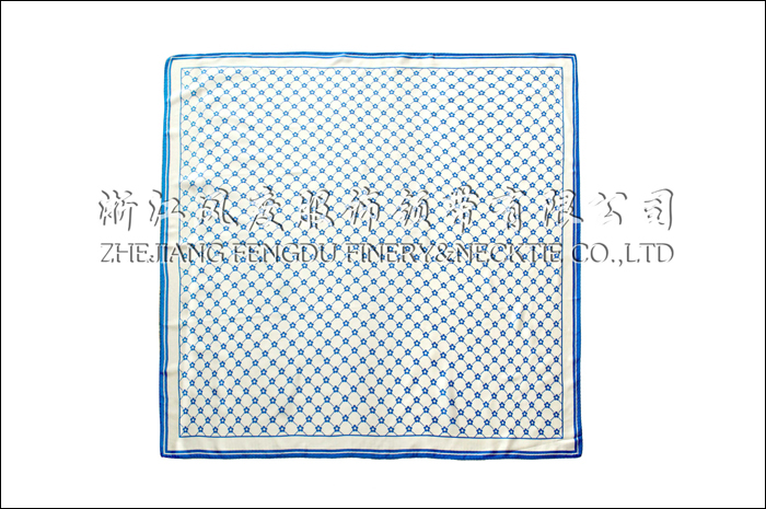 中國華戎 真絲大方巾 規格：90x90cm