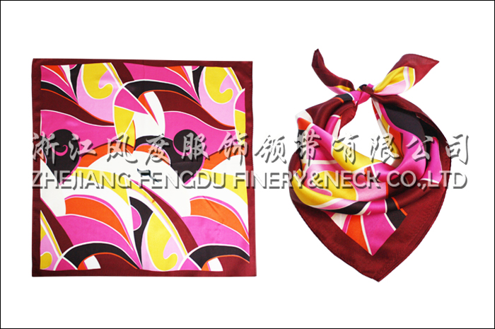 安徽瑯琊山旅游公司 真絲小方巾 規格53* 53